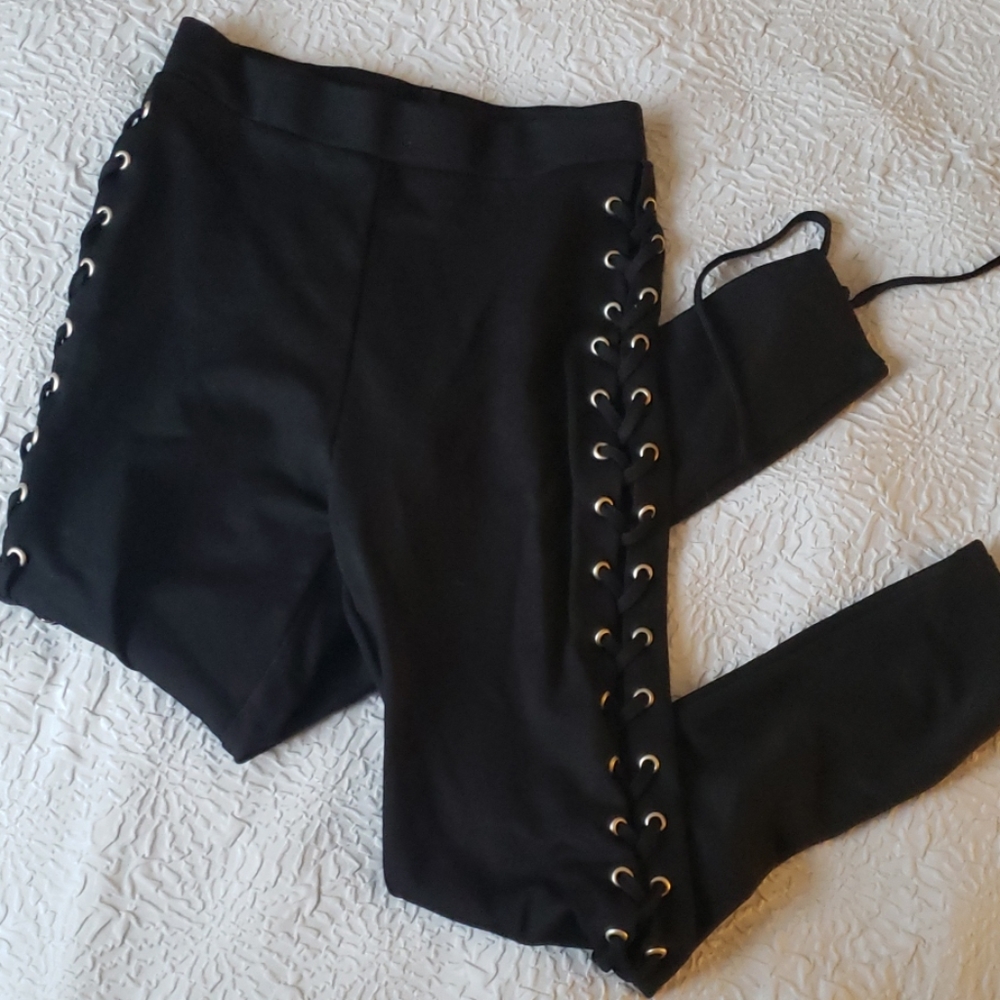 Fashionnova Side Lace-up pencil pants. Size small